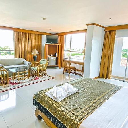 K Park Grand Hotel Sha Plus Certified Сурат-Тхані Екстер'єр фото