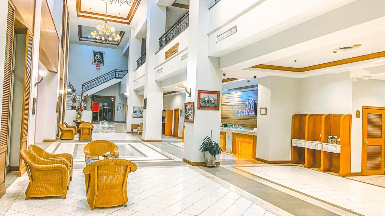 K Park Grand Hotel Sha Plus Certified Сурат-Тхані Екстер'єр фото