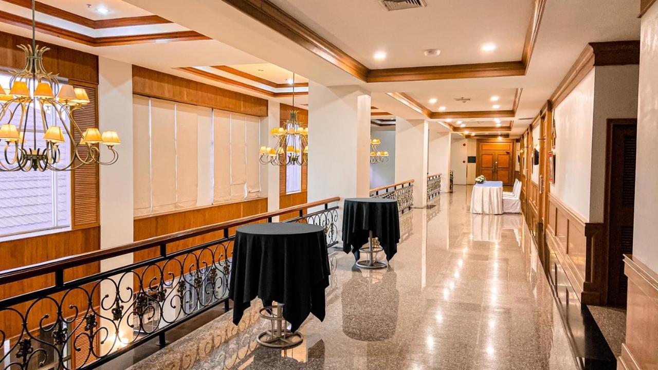 K Park Grand Hotel Sha Plus Certified Сурат-Тхані Екстер'єр фото