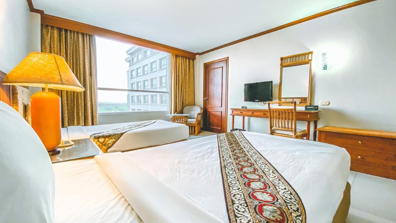 K Park Grand Hotel Sha Plus Certified Сурат-Тхані Екстер'єр фото