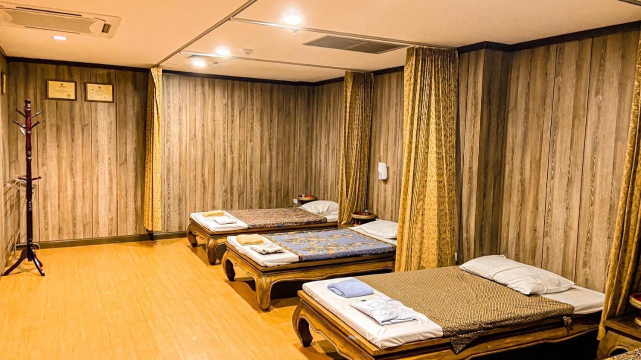 K Park Grand Hotel Sha Plus Certified Сурат-Тхані Екстер'єр фото