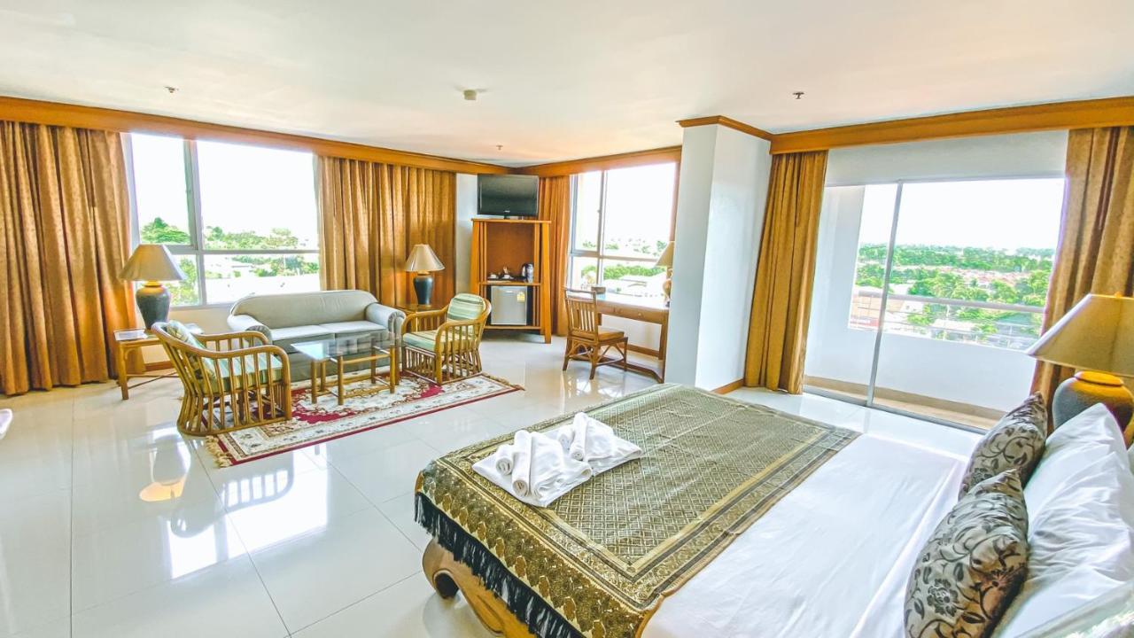 K Park Grand Hotel Sha Plus Certified Сурат-Тхані Екстер'єр фото