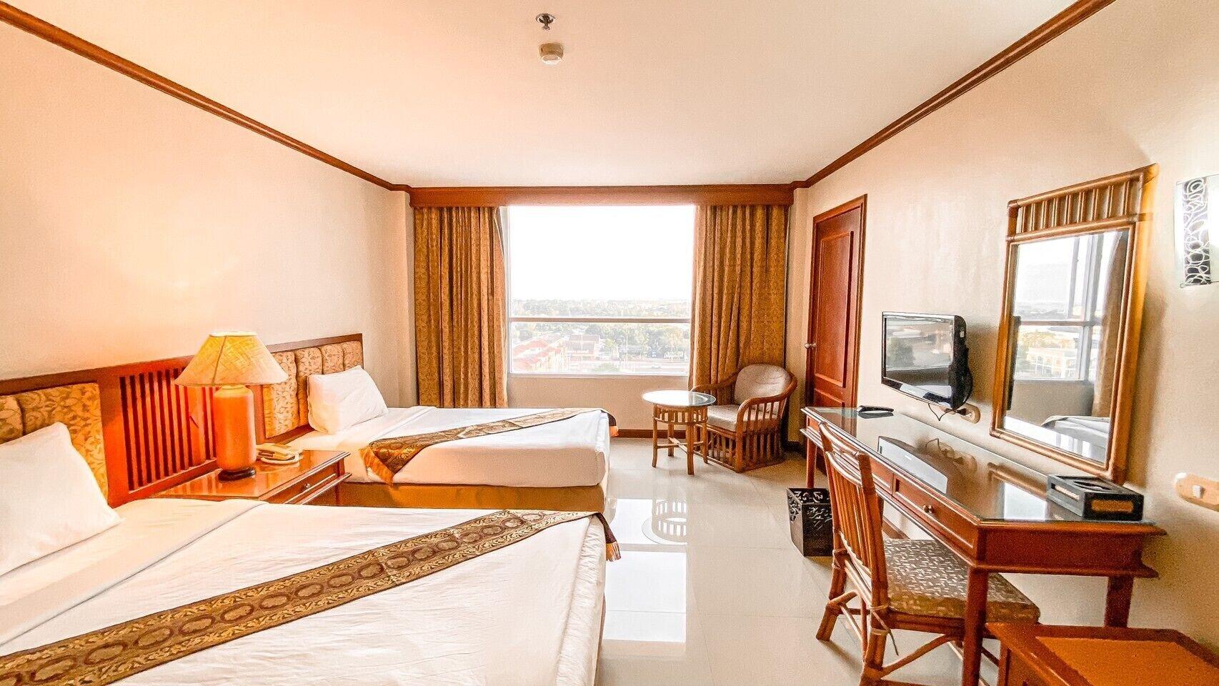 K Park Grand Hotel Sha Plus Certified Сурат-Тхані Екстер'єр фото