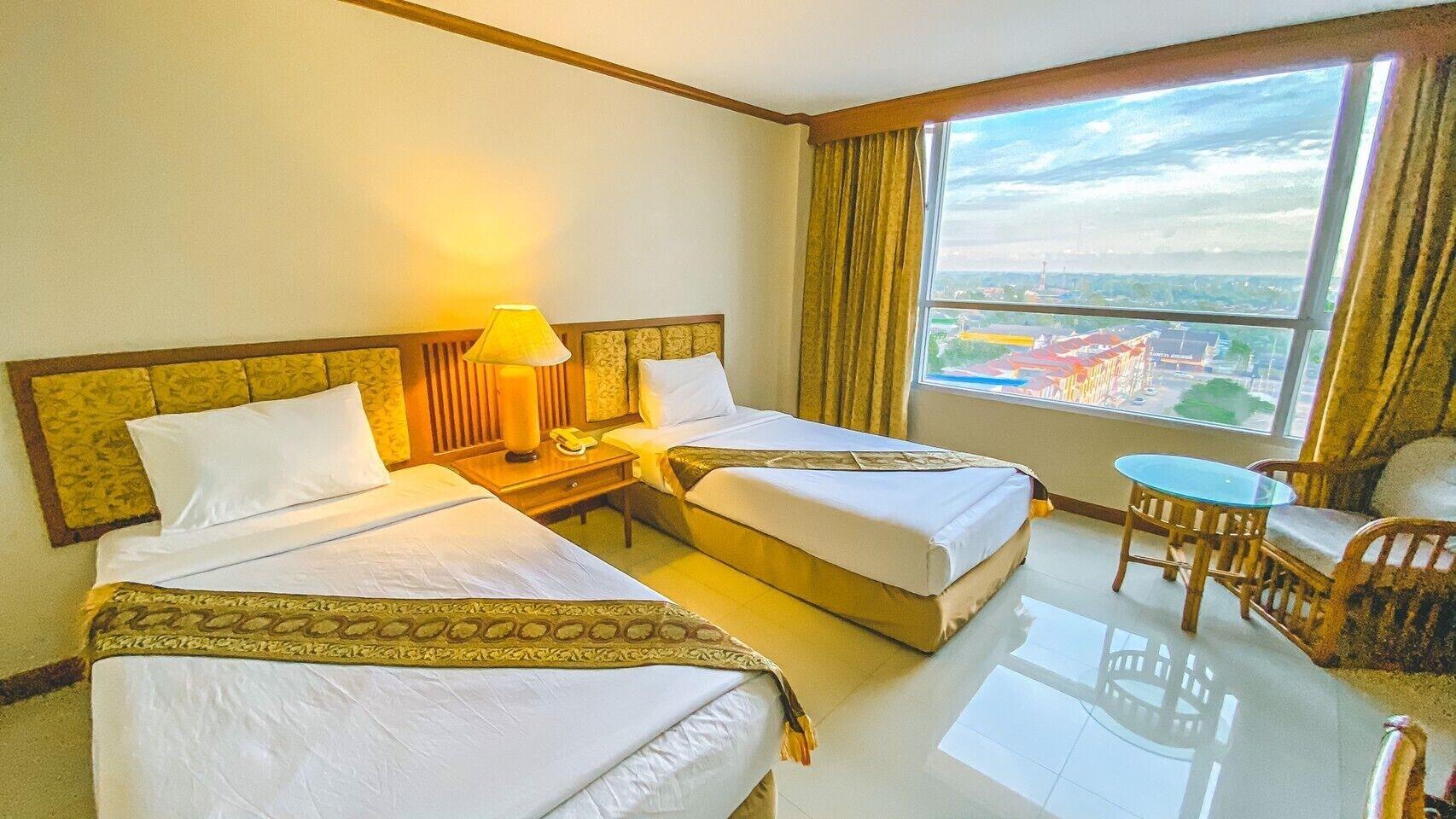 K Park Grand Hotel Sha Plus Certified Сурат-Тхані Екстер'єр фото