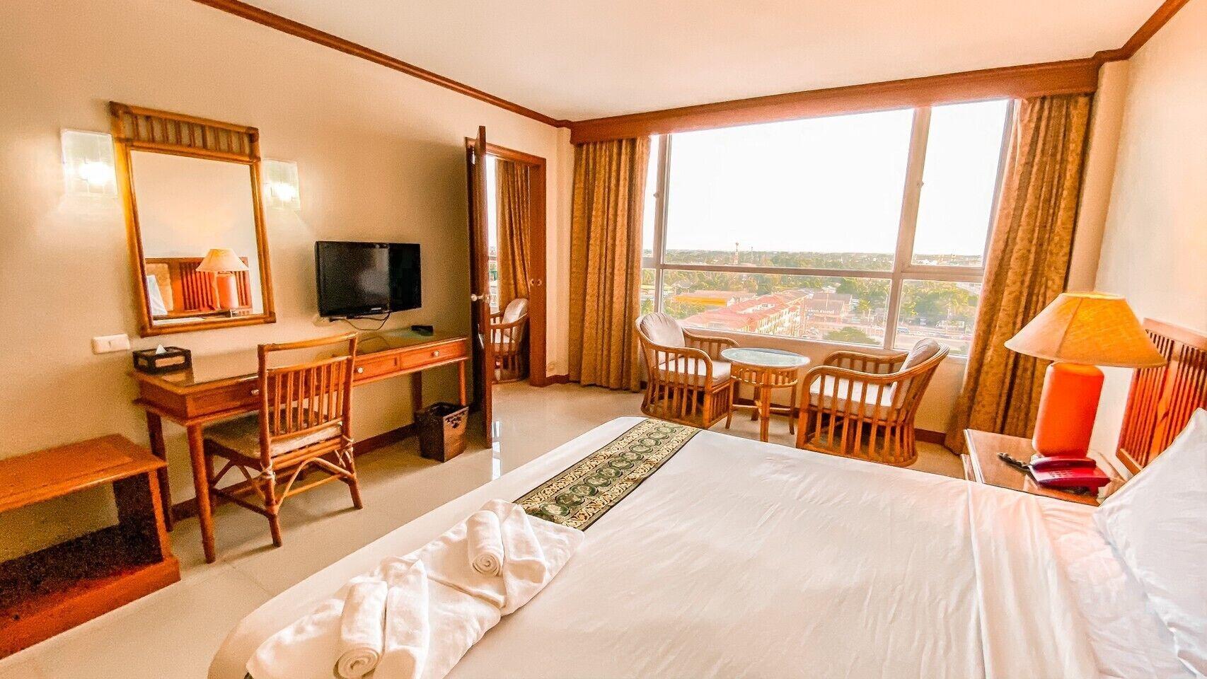 K Park Grand Hotel Sha Plus Certified Сурат-Тхані Екстер'єр фото