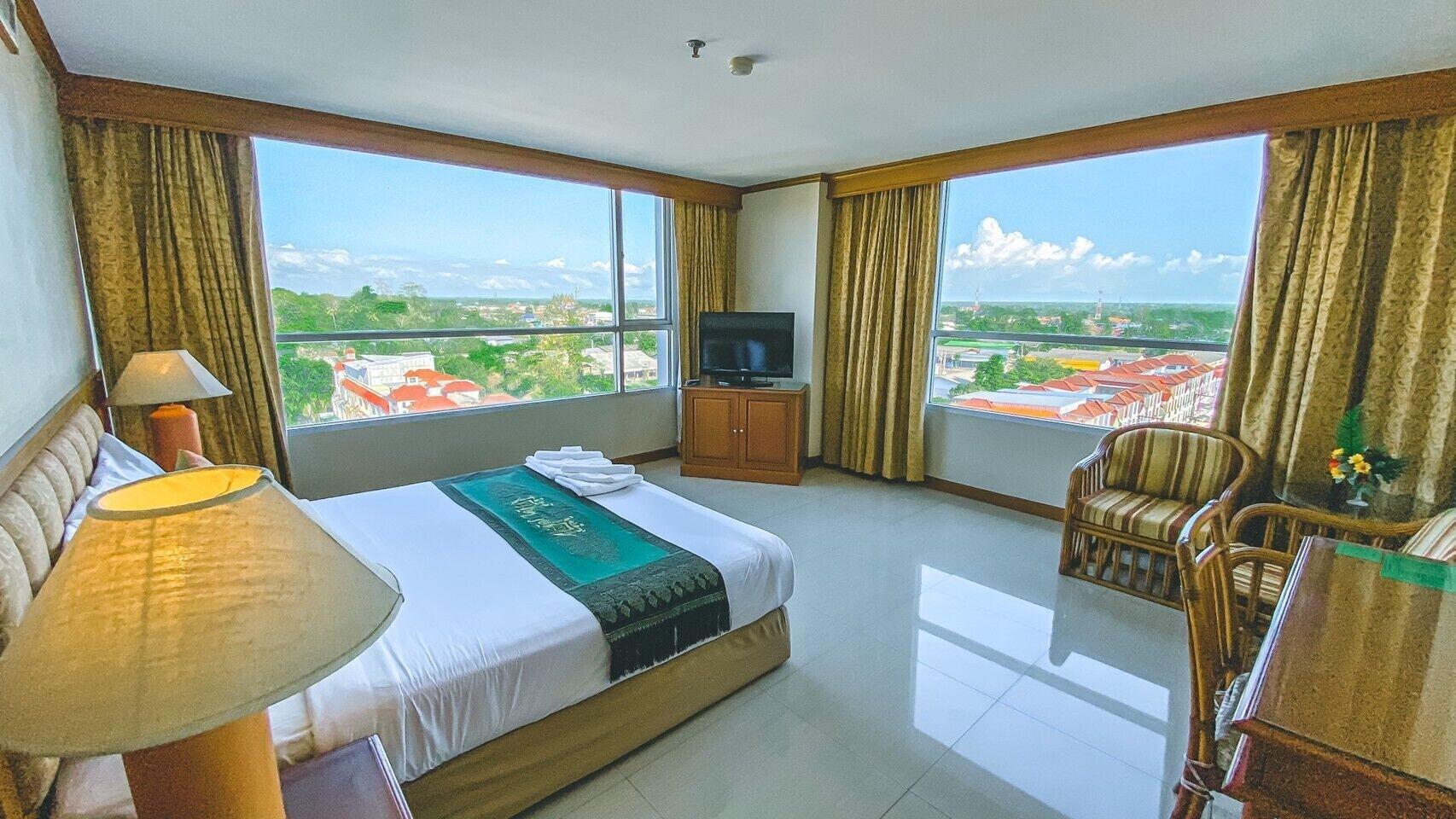 K Park Grand Hotel Sha Plus Certified Сурат-Тхані Екстер'єр фото