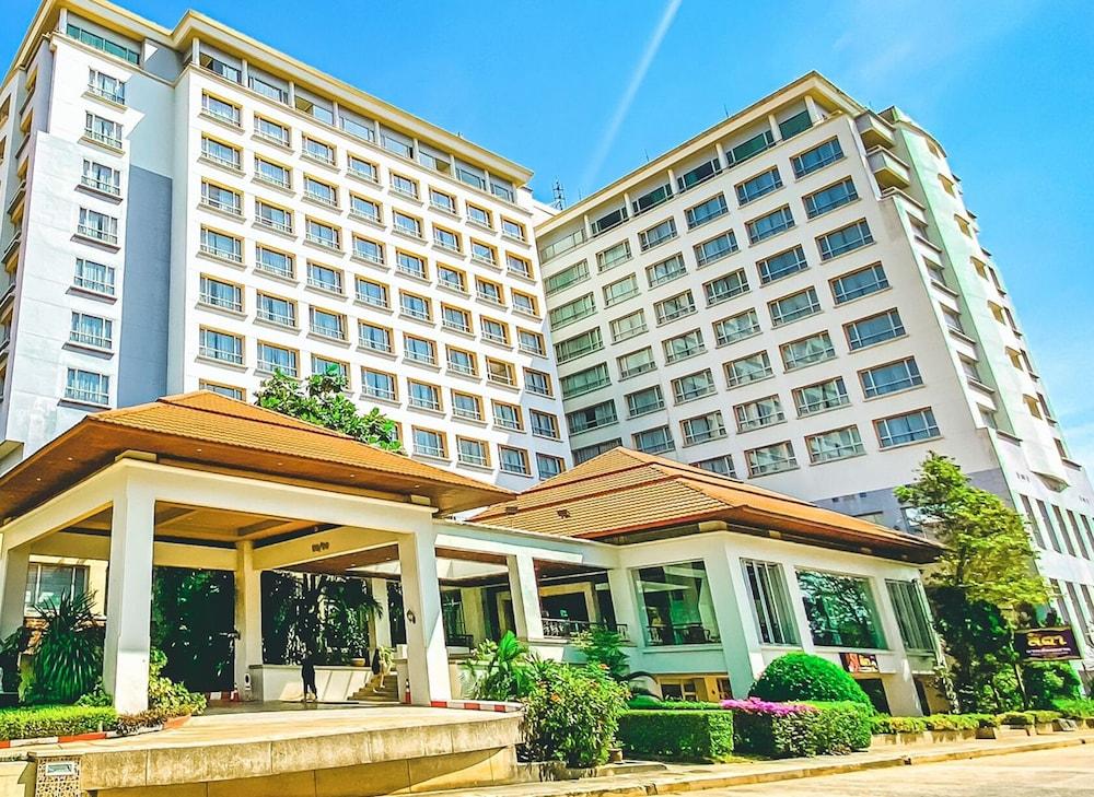 K Park Grand Hotel Sha Plus Certified Сурат-Тхані Екстер'єр фото